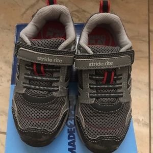 Boy shoes size 10.5W